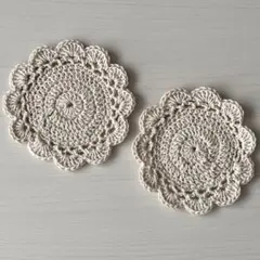 ハンドメイド かぎ針編み お花型コースター 2枚セット