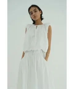 2026年最新】CLANE FEATHER RIBBON NOSLEEVE TOPSの人気アイテム