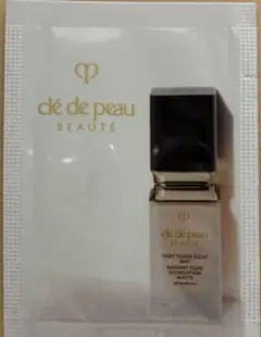 新品　クレドポーボーテ　タンフリュイドエクラ　マット　オークル10 ファンデ