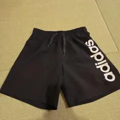 ☆adidas☆ハーフパンツ　Mサイズ