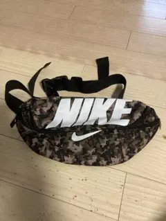 Nike カモフラージュ ボディバッグ　新品