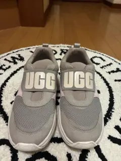 UGG グレー ピンク スニーカー