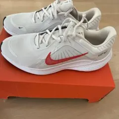 【新品 未使用】 NIKE QUEST 5 スニーカー 29cm