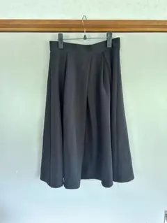 GU 膝丈スカート