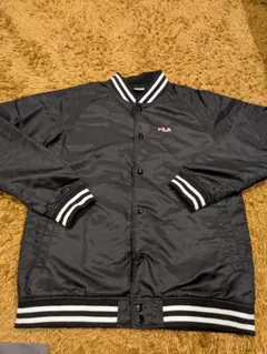 FILA ブルゾン　スタジャン　 ブラック 　メンズLLのサムネイル