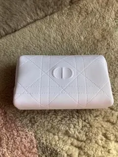 Dior ホワイト キルティング ポーチ