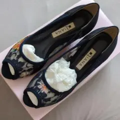 46%オフ！　最終価格！　新品！　ＤＩＡＮＡ　花柄刺繍チュールパンプス　21.5