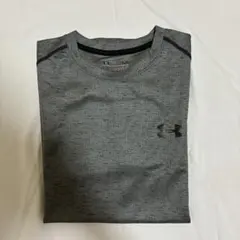 Under Armour グレー 長袖Tシャツ SM