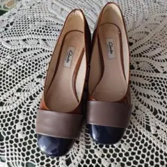 Clarks エナメルブラウン/ ネイビー/グレー 高5cm 24.5サイズ