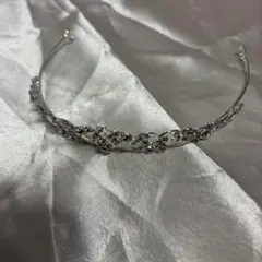 ウエディングティアラ