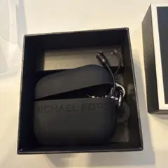 MICHAEL KORS イヤホンケース ブラックのサムネイル