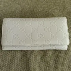 GUCCI ホワイトレザー 長財布 GGパターン