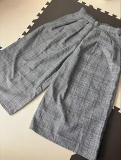 チェックズボン