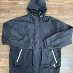 ⑧ adidas 黒 ナイロンジャケット フード付き