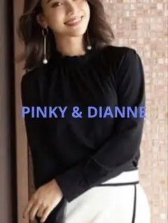 美品【ピンキーアンドダイアン】ビジュー付ハイネックノースリーブ