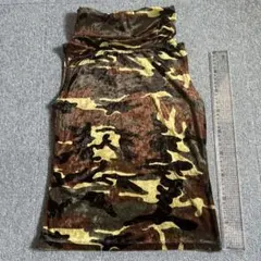 迷彩色 ノースリーブ タートルネック