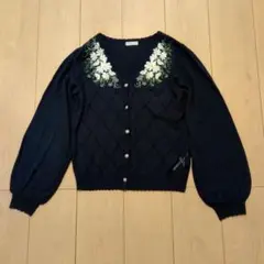 『新品未使用』アクシーズファム 花柄刺繍 ネイビー カーディガンサイズM