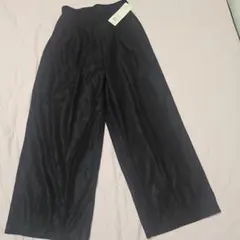 新品未使用タグ付き クレープメッシュ ストレートパンツ フリーサイズのサムネイル