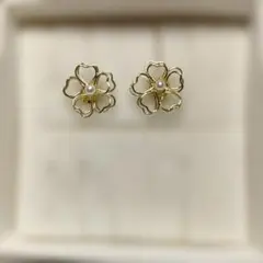 花形ゴールドピアス パール付き　1.5㌢