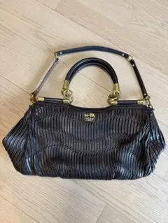 コーチ　黒 プリーツデザイン ショルダーバッグ　マディソン