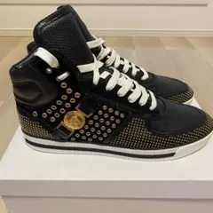 【新品】Versace ハイカットスニーカー スタッズ ブラック　44のサムネイル