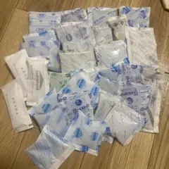 多数の使い捨て保冷剤