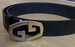 Gucci ブラックレザー GGバックル