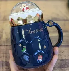 マグカップ　蓋つき　クリスマス　サンタクロースの可愛いマグカップ　紺マグカップ