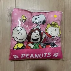 【新品】ピーナッツ クッション スヌーピー