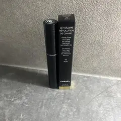 CHANEL LE VOLUME REVOLUTION マスカラ 10 ノワールのサムネイル