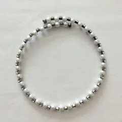 パールとメタルビーズのチョーカー