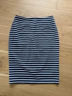 ボーダー膝丈スカート