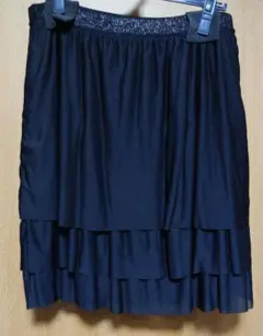 ミッシェルクラン　黒いフレアスカート ひざ丈 3層