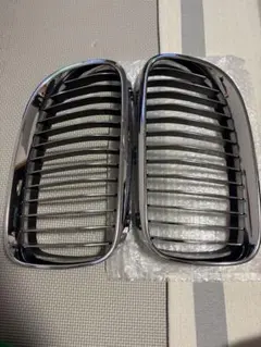 BMW E93 純正 キドニーグリル 左右セットのサムネイル