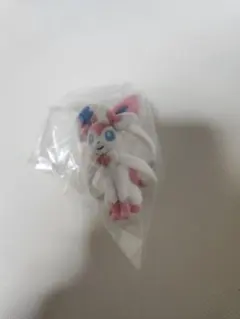 ポケモン　フロッキードール　ニンフィア