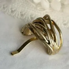 大人っぽいヘアカフ　　ポニーフック 透かし 曲線 ゴールド　メタル