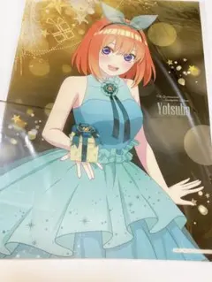 A3クリアポスター　四葉　バレンタイン　五等分の花嫁