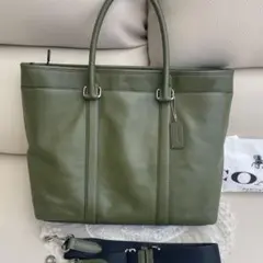 値下げ⭐︎希少オリーブ色⭐︎COACH トートバッグ ショルダー付きのサムネイル