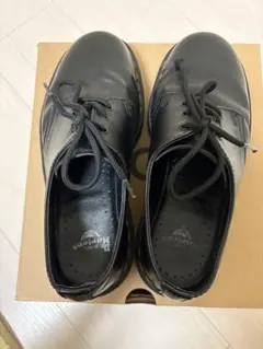 ドクターマーチン　レディース　UK4 3ホール