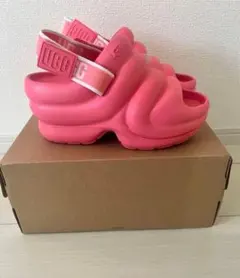 UGG 24.5-25㎝　厚底サンダル ピンク　23SSコレクションのサムネイル