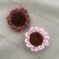 毛糸ブローチ　ハンドメイド