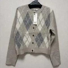 新品　GU ジーユー　パフニットアーガイルクルーネックカーディガン　ベージュ