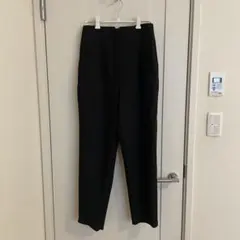 ZARA ブラックタック入りハイウエストパンツ