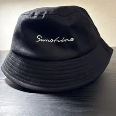 黒のバケットハット刺繍ロゴ付き