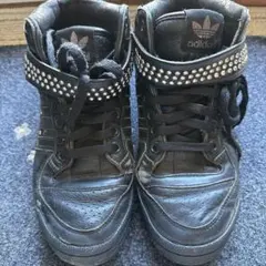 c*g様 adidas 黒 ハイカット スニーカー 装飾的バックル ジェミニース 