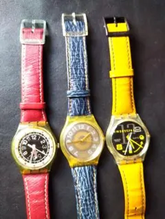 Swatch スウォッチ 腕時計 3本セット ベルト(赤・青・黄) 不動品のサムネイル
