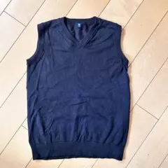 UNIQLO キッズ Vネック ベスト ブラック 150cm