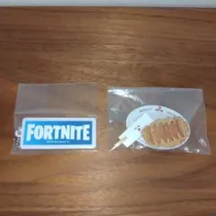 FORTNITE キーホルダー 2019年別冊コロコロ12月号付録＆餃子ガチャ