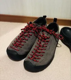 KEEN 1008202 ダークグレー　26.5のサムネイル