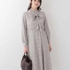 OFUON【洗濯機で洗える】プリントワンピース